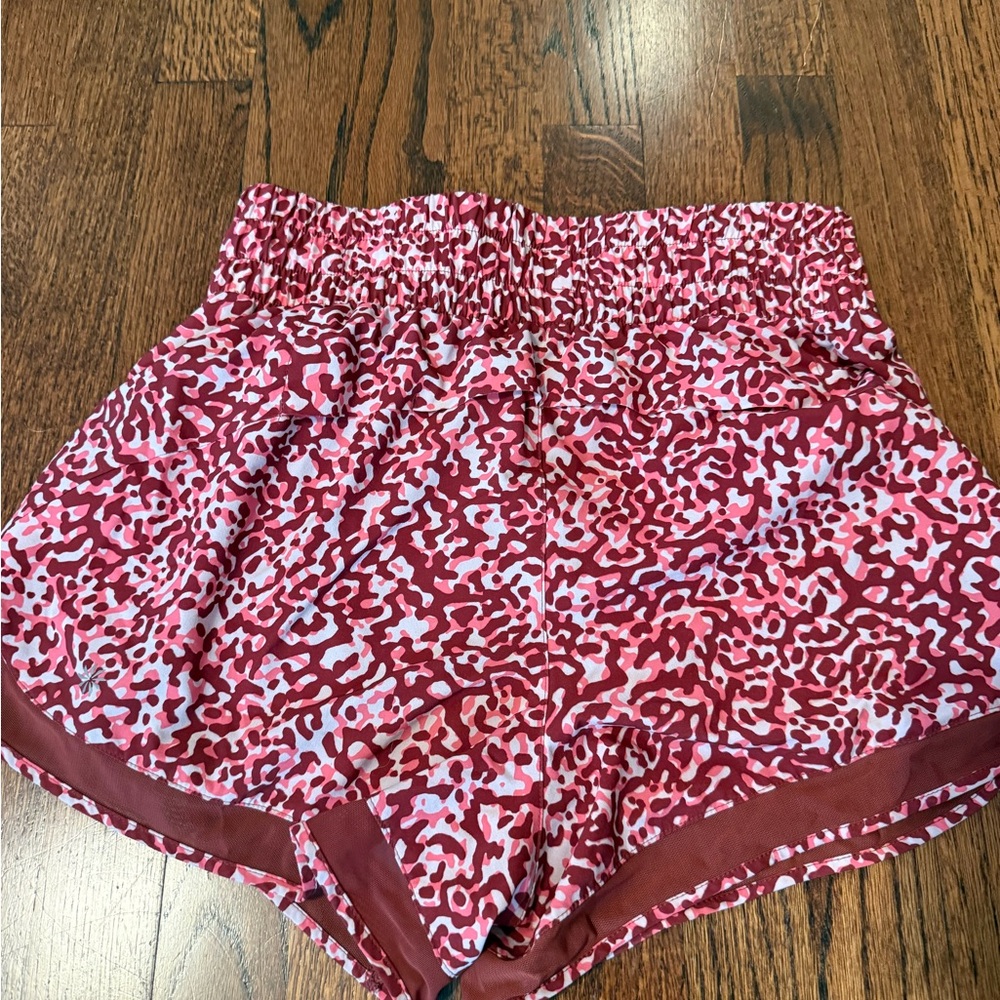 Athleta Women's Red and Pink Patterned Athletic Shorts